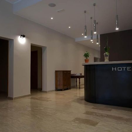 Onorati Hotel Priverno Εξωτερικό φωτογραφία