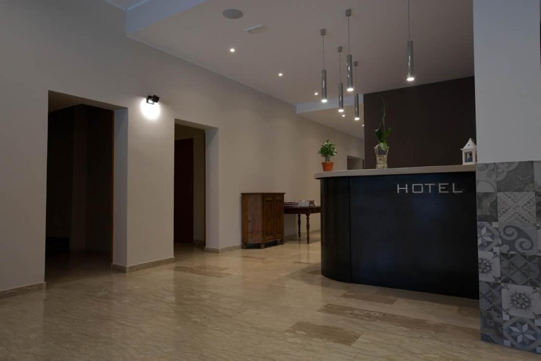 Onorati Hotel Priverno Εξωτερικό φωτογραφία